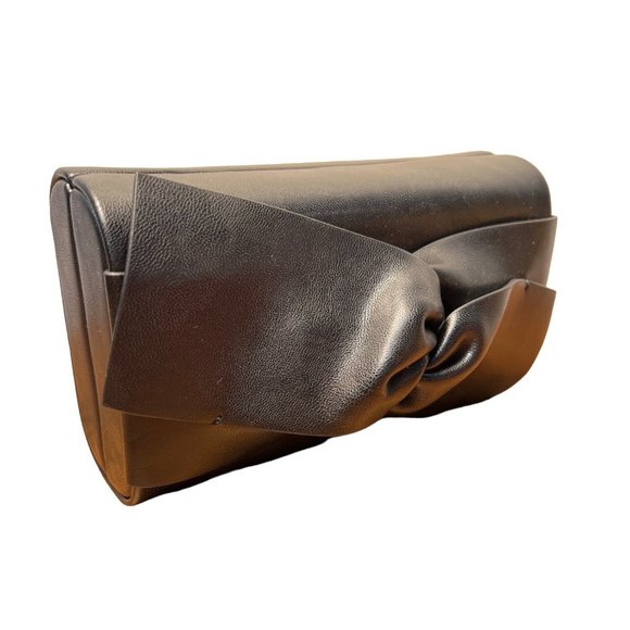 Isti Black Bow Clutch Bag - Picture 4 of 9